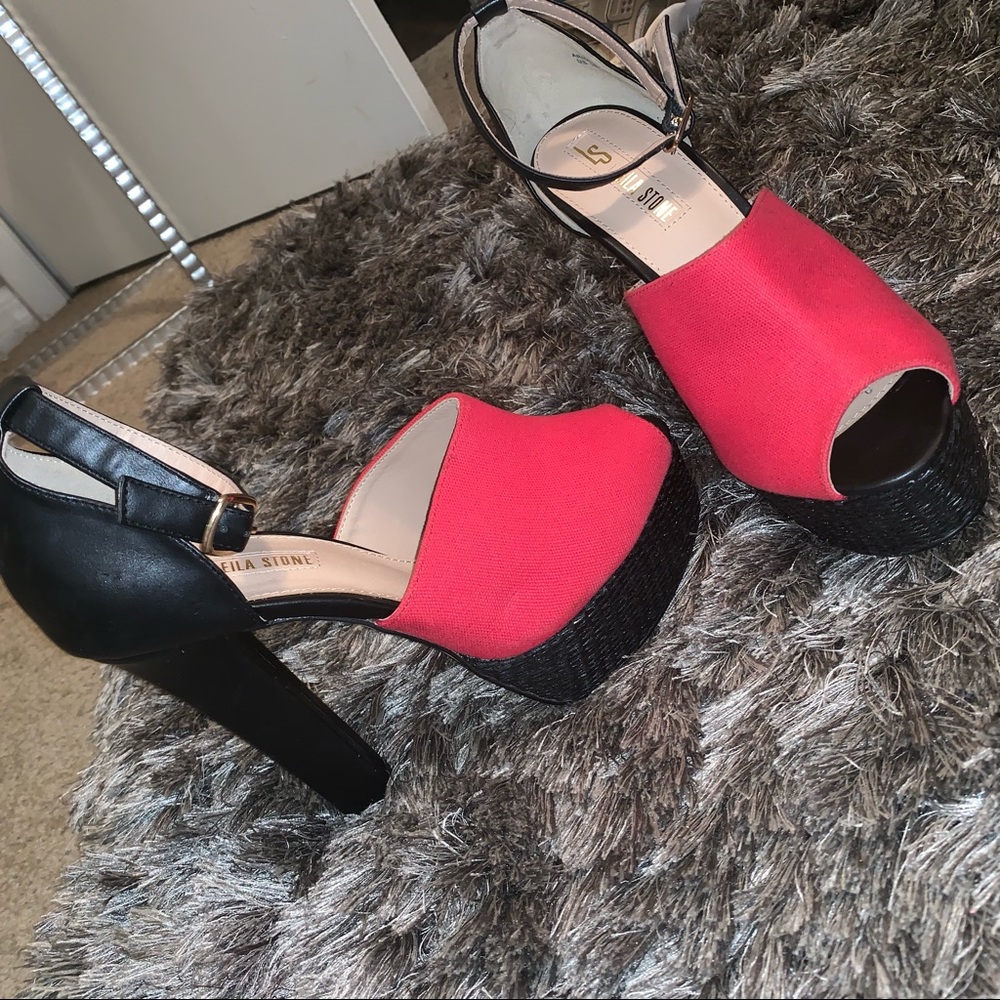 Leila Stone Platforms